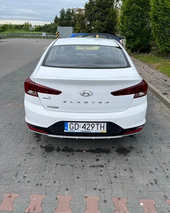 Hyundai Elantra cena 59900 przebieg: 69000, rok produkcji 2019 z Gdańsk małe 301